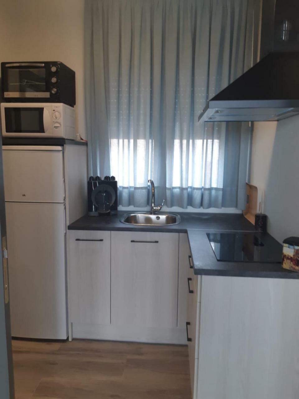 Casas del Cerro Casas Rurales Maribel - Complejo Moradas Del Cerro 2 - Suites Con Jacuzzi En Alcala Del Jucar المظهر الخارجي الصورة