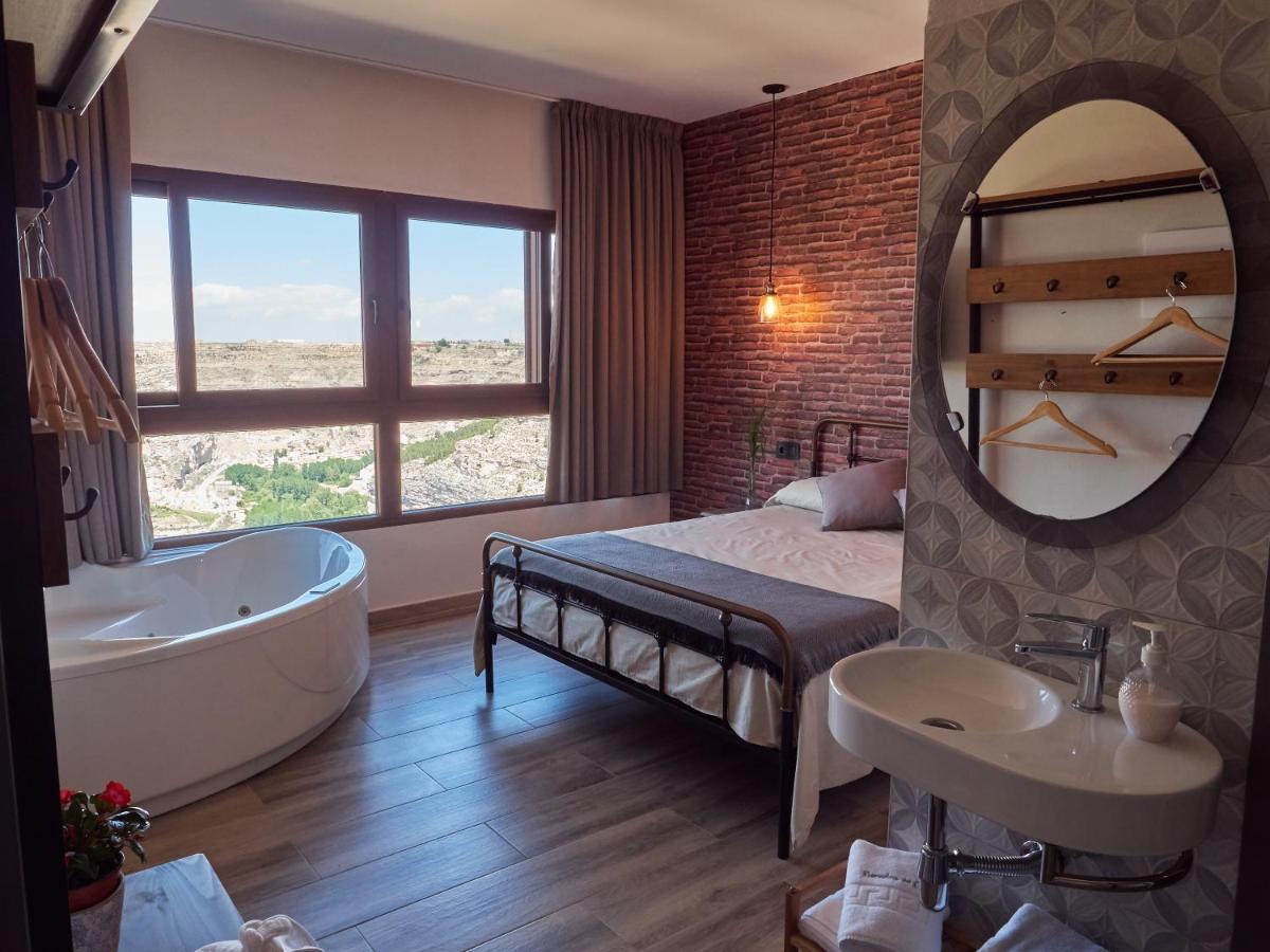 Casas del Cerro Casas Rurales Maribel - Complejo Moradas Del Cerro 2 - Suites Con Jacuzzi En Alcala Del Jucar المظهر الخارجي الصورة